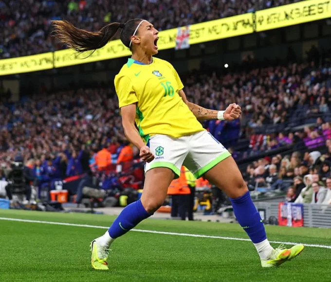 1 de 1 Bia Zaneratto Seleção Brasileira Feminina x Inglaterra - Foto: Robbie Jay Barratt – AMA/Getty Images