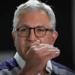 1 de 1 Ministro da Saúde, Alexandre Padilha, anuncia medidas da pasta diante dos casos de intoxicação por metanol Metropoles - Foto: VINÍCIUS SCHMIDT/METRÓPOLES @vinicius.foto