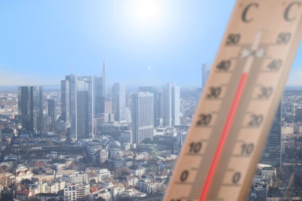 Calor extremo: associado a diagnósticos que vão além de desidratação e insolação — Foto: Geralt para Pixabay