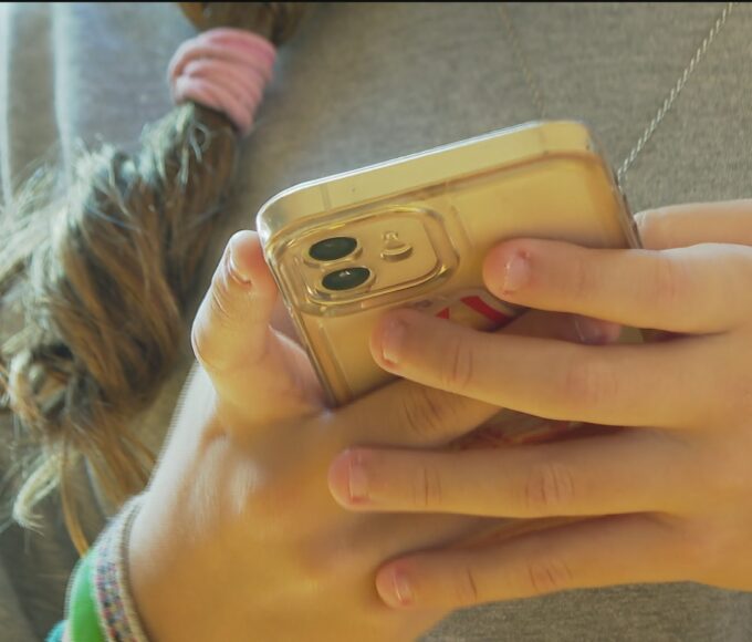 Multa de mais de R$ 150 milhões: ANPD afirma que TikTok falhou na proteção de informações de crianças e adolescentes — Foto: Jornal Nacional/ Reprodução
